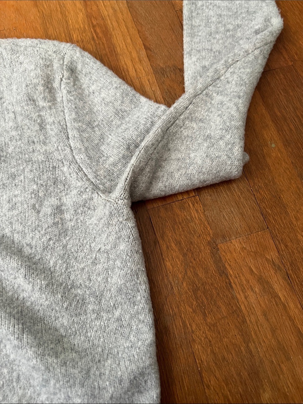 🪽Abercrombie Crop Cardigan - Pearl Button - XS🪽 - Picture 5 of 6